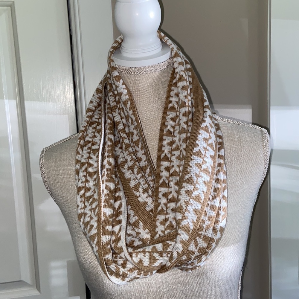 Michael Kors scarf. Never worn. Neatly woven